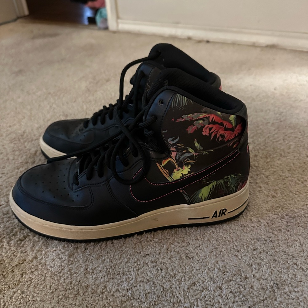 Nike Air High-Top Sneakers - Black Tropical Print